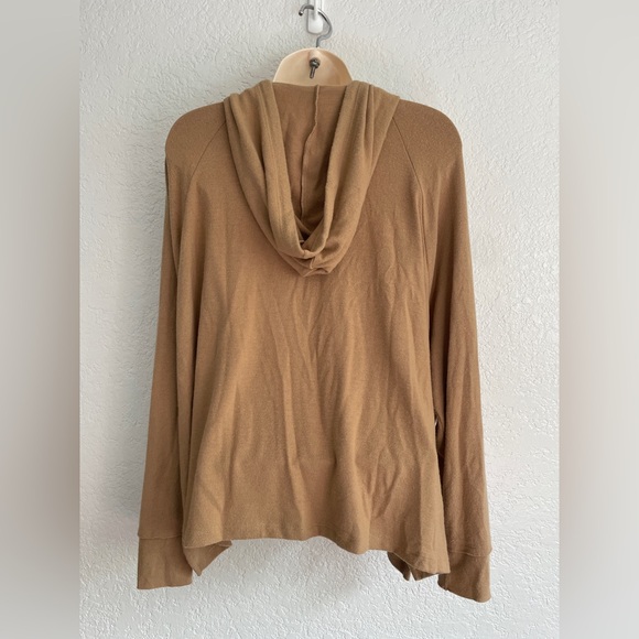 Michael Stars Cozy Plush Tan Hoodie Top SMALL Kangaroo Pocket Athleisure - Picture 2 of 7